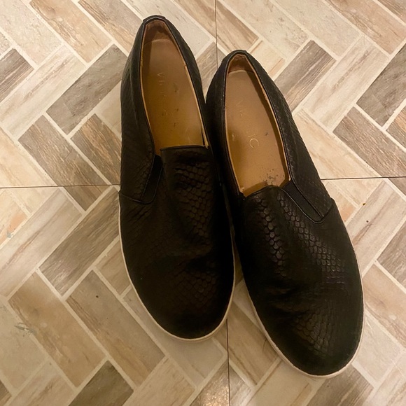 Vionic Splendid Midi Snake Slip-On Sneakers in Black Snake Women’s Size 8.5 - Picture 2 of 5